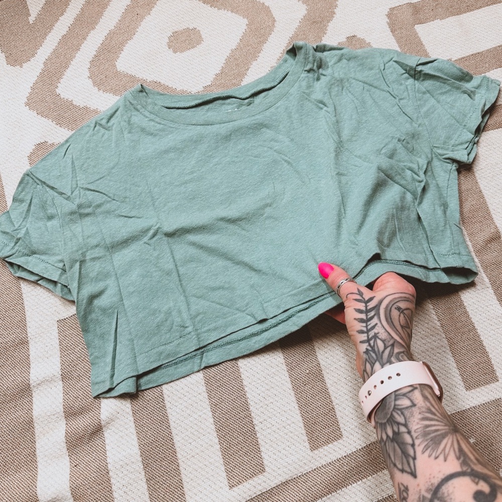 Aeropostale seafoam super crop t shirt XS